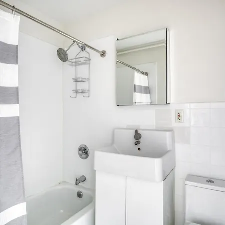 Williamsburg 2br W Wd Nr Domino Park Nyc-967 Apartment
