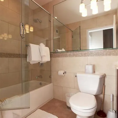 7Th Avenue Suites Apartment