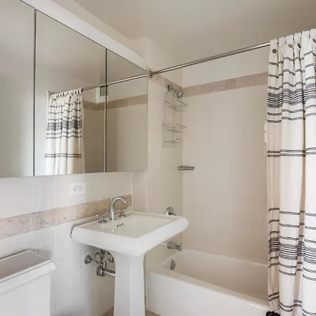 Apartment Upper West Side 2br W Gym Nr Park Nyc-1147 *