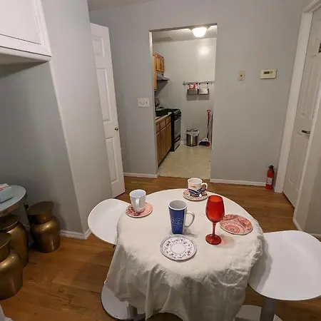 & Affordable Williamsburg Small *