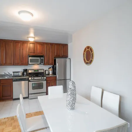 Bright 2bd 1ba At Columbus Ave * New York