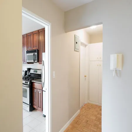Apartment Bright 2bd 1ba At Columbus Ave *