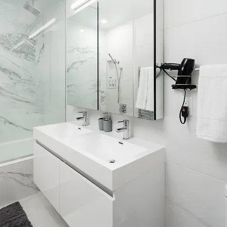 Apartment Stylish Penthouse With Ceiling To Floor Windows New York