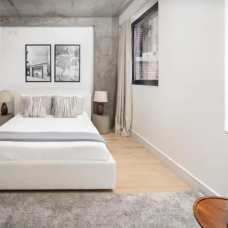 Stylish Penthouse With Ceiling To Floor Windows *