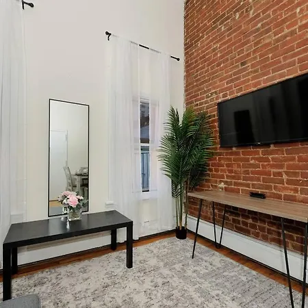 Magnificent 3 Bedroom Near Times Square! Apartment