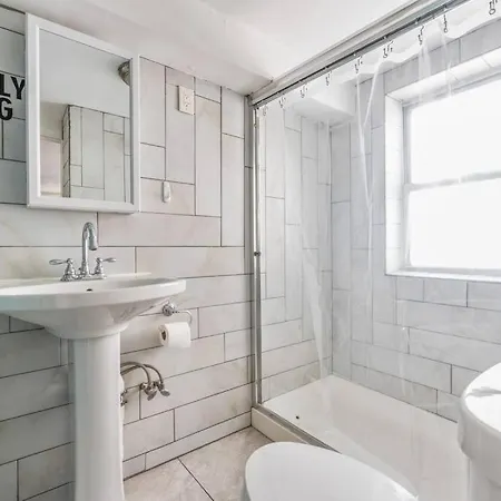 Lovely 3br/1ba Apt In Kips Bay! New York