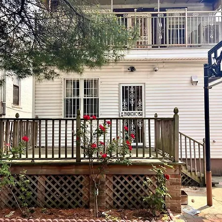 Spacious 6b4b Quiet Elegant Entire Private House * New York