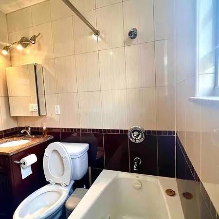 Apartment Spacious 6b4b Quiet Elegant Entire Private House *