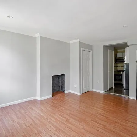 Apartment Furnished 403 East Village *