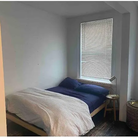 Locals Greene Apartment *