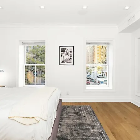 Villa Luxurious 5 Bedroom Townhouse New York