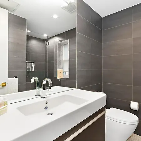 Villa Luxurious 5 Bedroom Townhouse