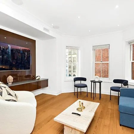 Villa Luxurious 5 Bedroom Townhouse New York