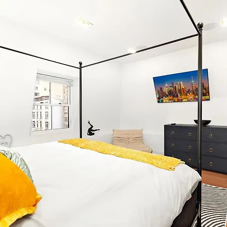 Villa Luxurious 5 Bedroom Townhouse New York