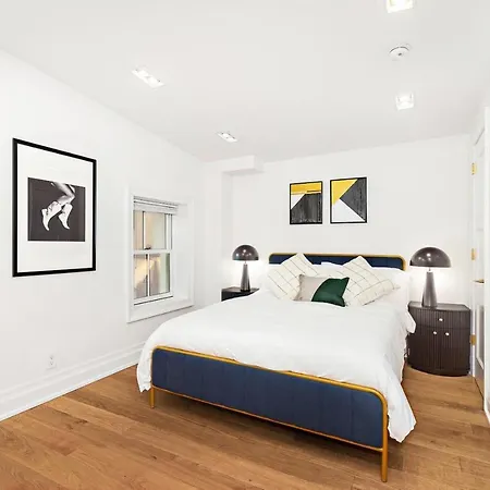 Villa Luxurious 5 Bedroom Townhouse