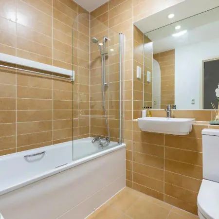 Amazing 2 Bedroom At Ues New York