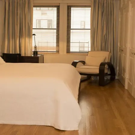 One Bedroom Luxury Apartment