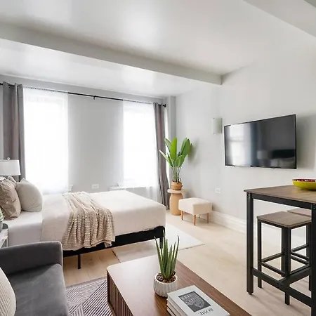 Apartment Luxury Elv Bldg 24h Dm Gym Studio Walk From C Park
