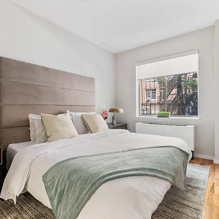 Apartment Unbeatable 3br With Private Patio In Upper East Side *
