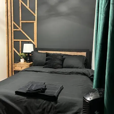 Private Guest To Make Your Trip Complete Apartment