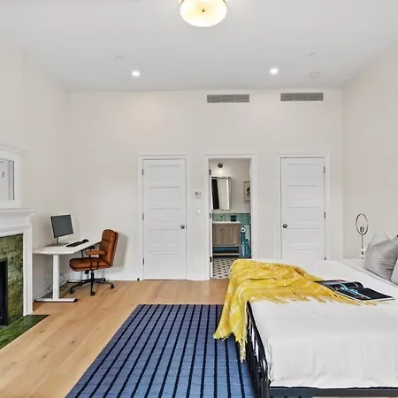 Holiday home Riverside By Rove Travel 7br Modern Townhouse New York