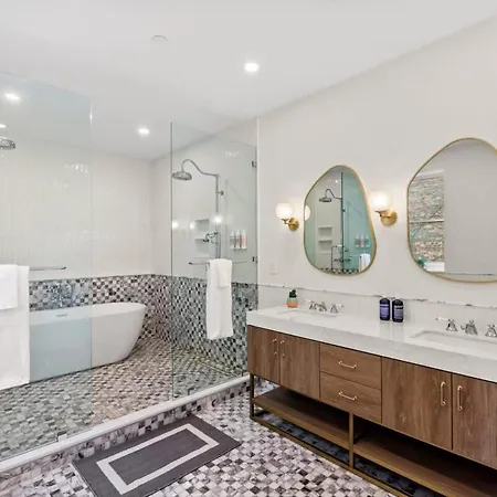 Riverside By Rove Travel 7br Modern Townhouse New York
