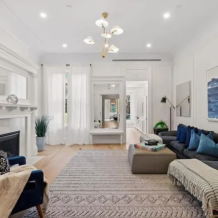 Holiday home Riverside By Rove Travel 7br Modern Townhouse New York