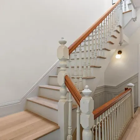 Holiday home Riverside By Rove Travel 7br Modern Townhouse New York