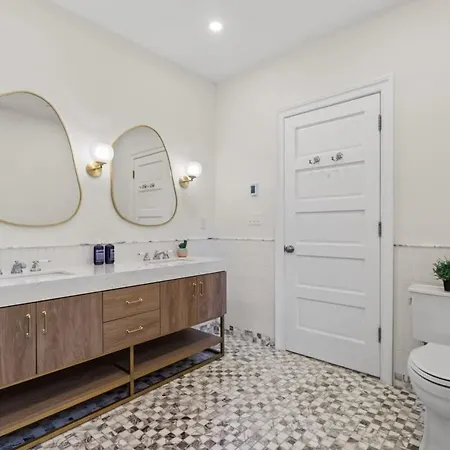 Riverside By Rove Travel 7br Modern Townhouse New York