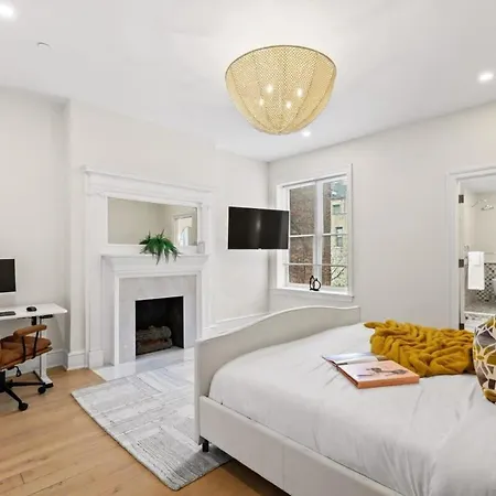 Holiday home Riverside By Rove Travel 7br Modern Townhouse New York