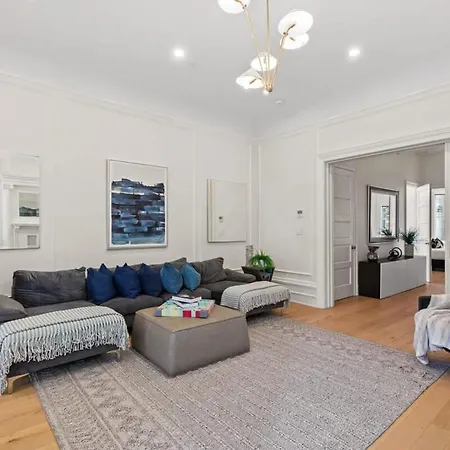 Riverside By Rove Travel 7br Modern Townhouse New York