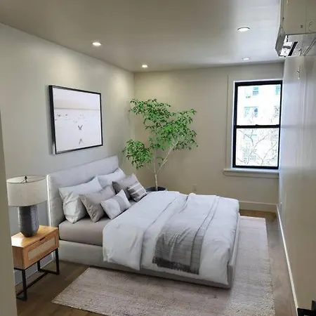 Newly Renovated Massive Three Bedroom! Apartment