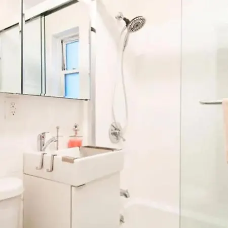 Apartment Beautiful 3 Bedroom In Nyc!