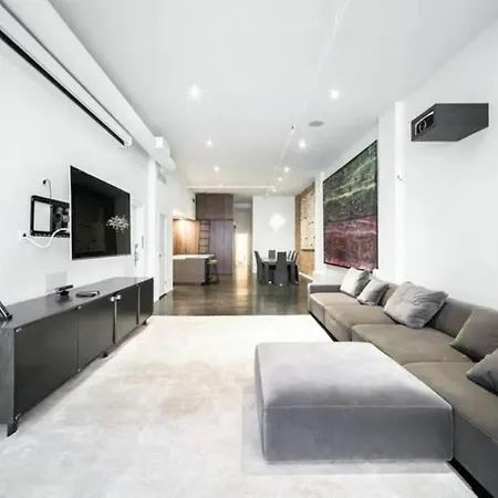 Apartment Luxurious 3 Bedroom Beautifully Renovated Loft