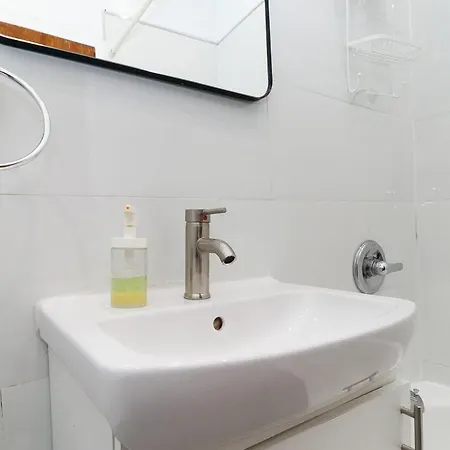 Apartment Lovely 2 Bedroom In Nyc *