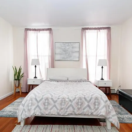 Apartment Lovely 2 Bedroom In Nyc New York