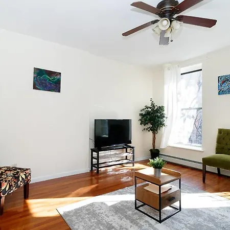 Lovely 2 Bedroom In Nyc Apartment