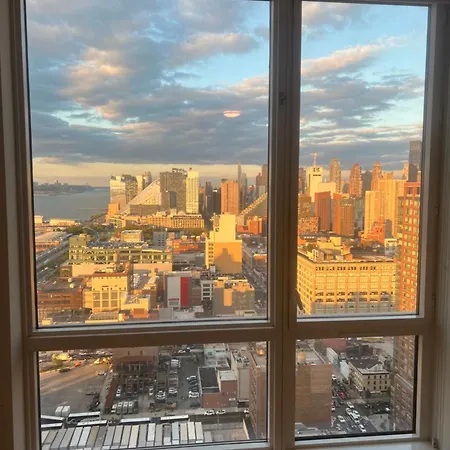 Breathtaking Nyc Views! Luxury 1 Bed 1 Bath *