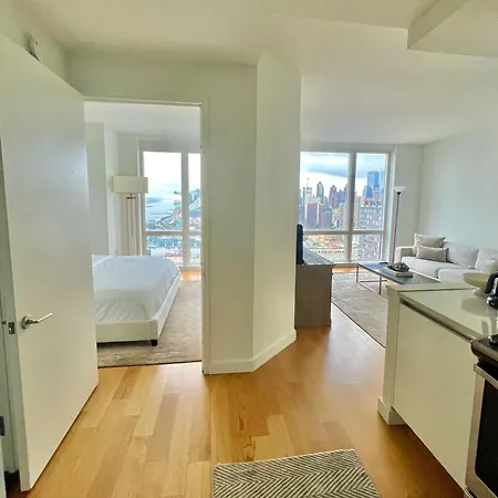 Breathtaking Nyc Views! Luxury 1 Bed 1 Bath * New York