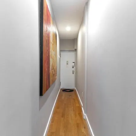 Renovated Lower East Side 2br 1ba Washer Dryer Apartment *