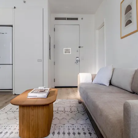 Midtown West 1br W Gym Wd Nr Bryant Park Nyc-1380 *