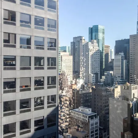 Midtown West 1br W Gym Wd Nr Bryant Park Nyc-1380 *