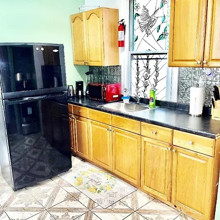3 Bedrooms Apt In Lic, 10 Mins To Manhattan !!! * New York