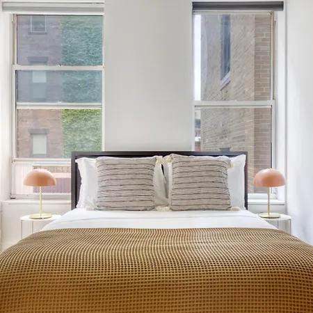 Upper W Side 2br W Wd Nr Central Park Nyc-277 New York