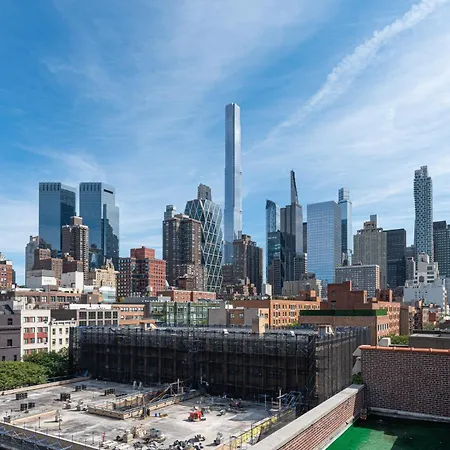 Monthly Nyc Rentals- 1 Bedroom Unit With Private Roof Apartment *