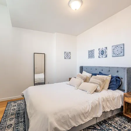 Apartment Monthly Nyc Rentals- 1 Bedroom Unit With Private Roof