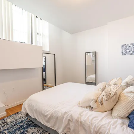 Monthly Nyc Rentals- 1 Bedroom Unit With Private Roof New York