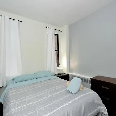 Apartment Monthly Nyc Rentals- Gorgeous 2 Bedroom New York