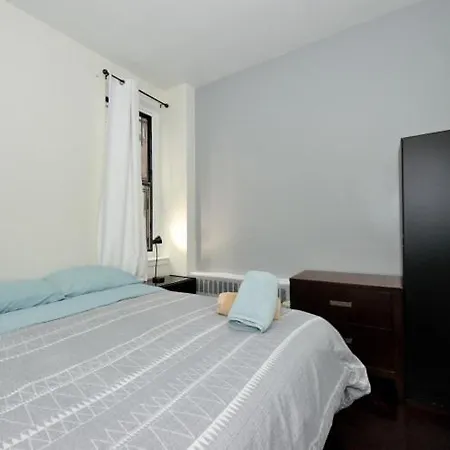 Apartment Monthly Nyc Rentals- Gorgeous 2 Bedroom New York
