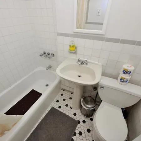 Monthly Nyc Rentals- Gorgeous 2 Bedroom *